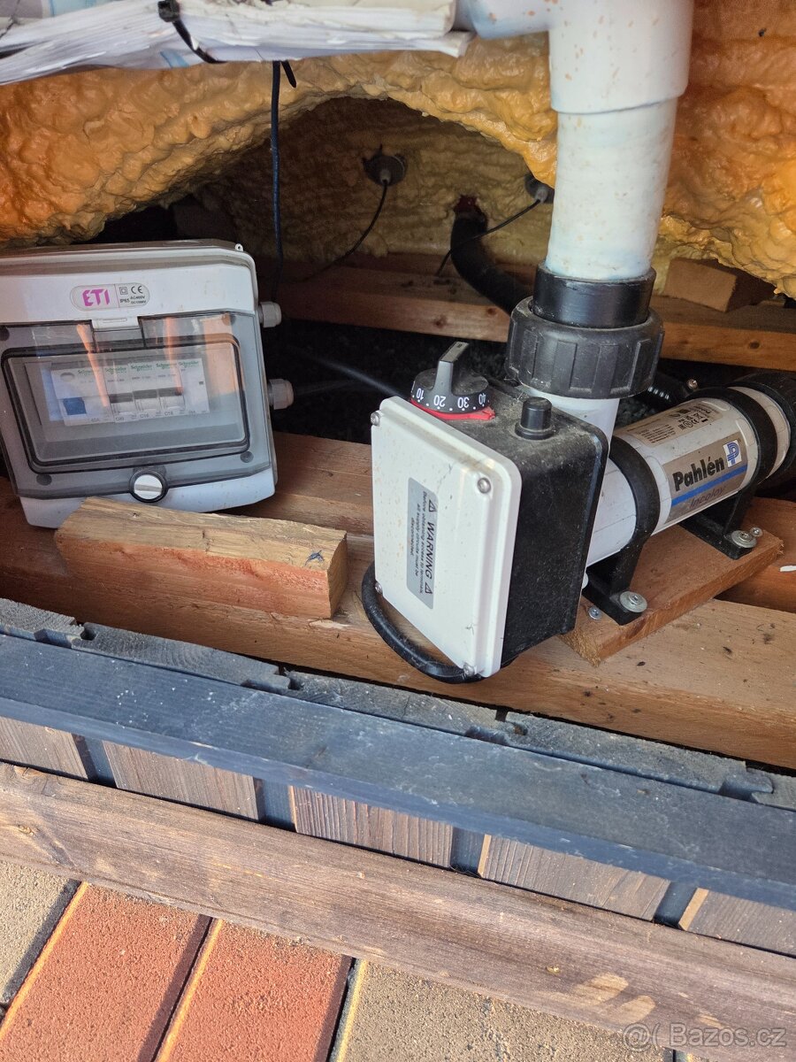 VÍŘIVKA S TOPENIŠTĚM - 4