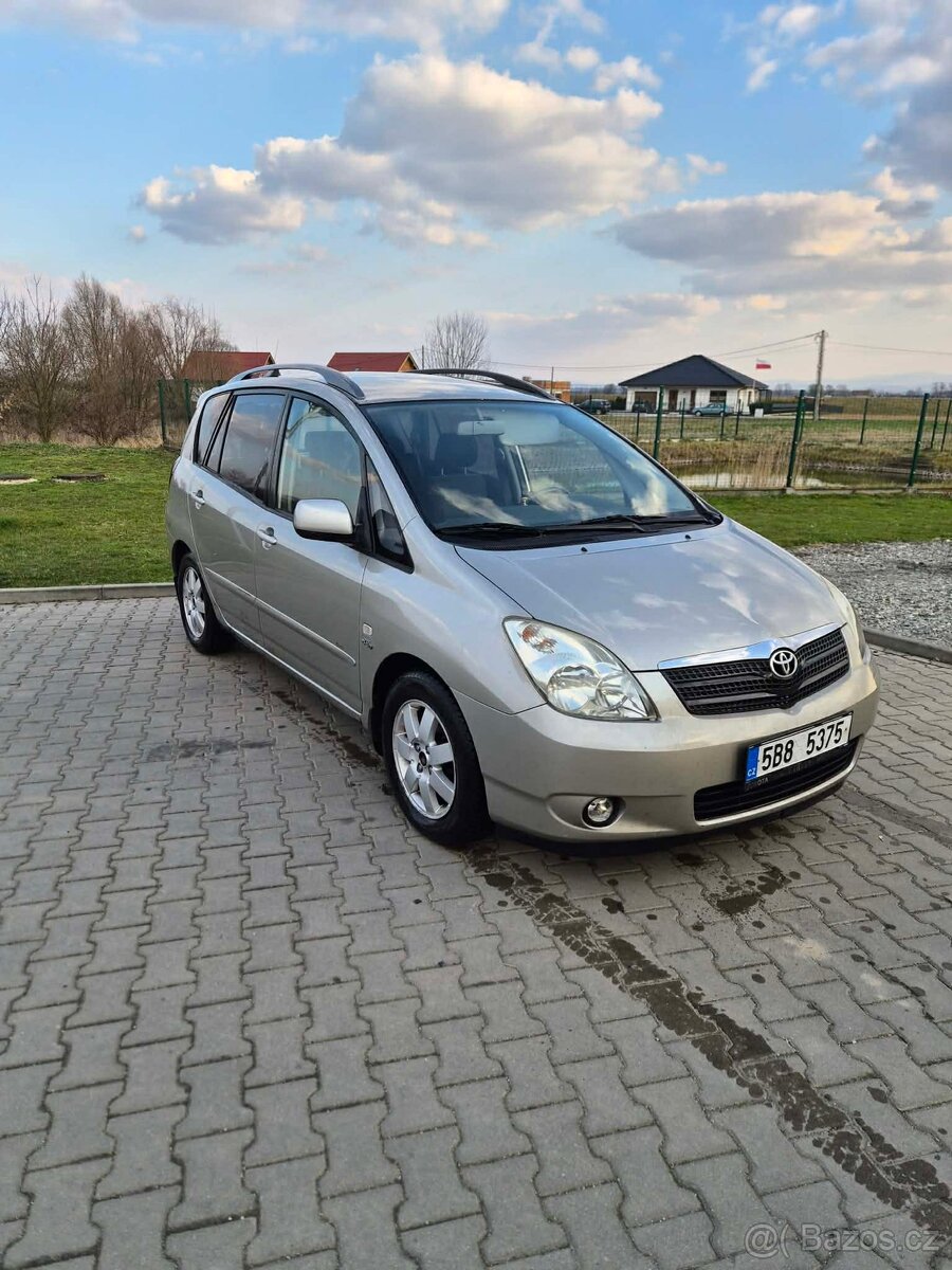 Toyota Corolla verso - 4