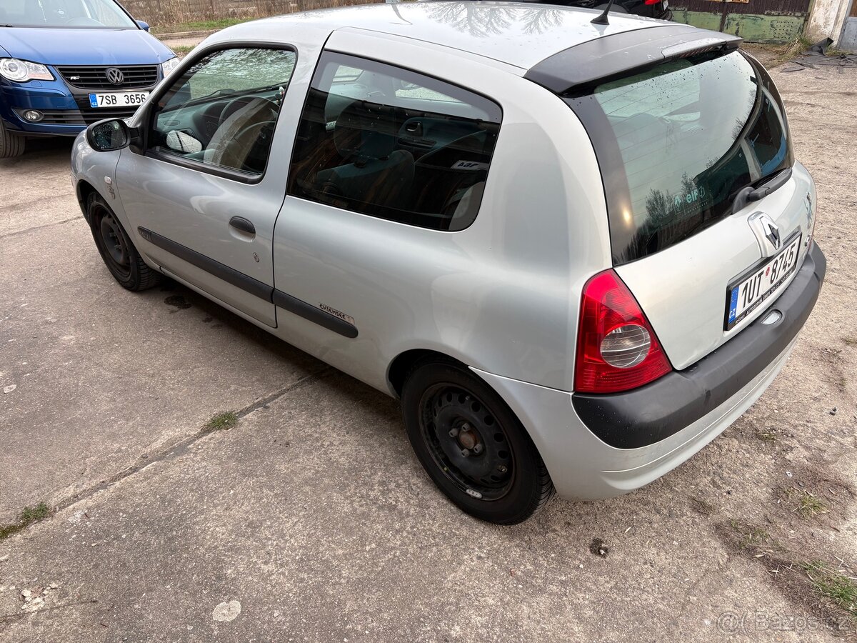 Renault clio 1.2 - 4