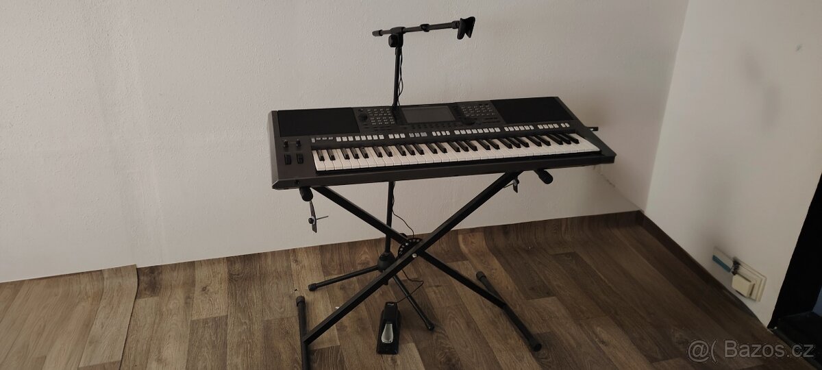 Yamaha - 4