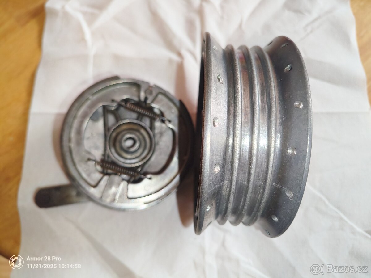 Jawa pionýr střed kola a brzdový štít - 4