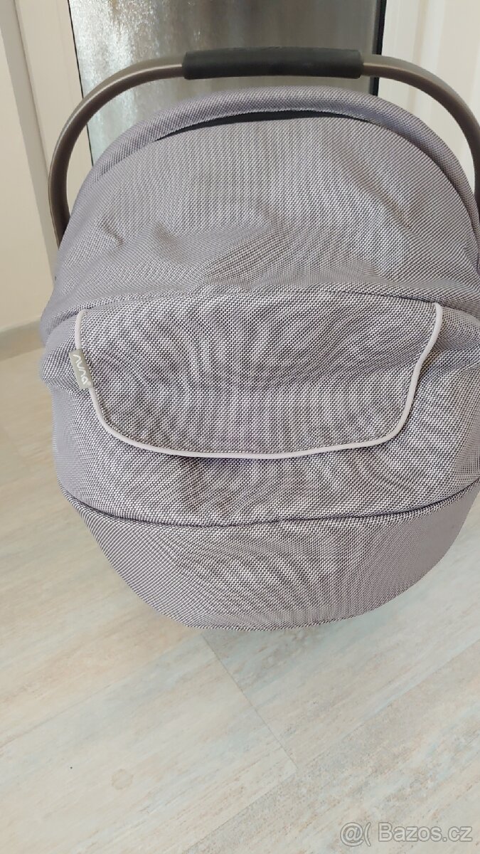 Dětská autosedačka vajíčko NUNA pipa + ISOFIX base - 4