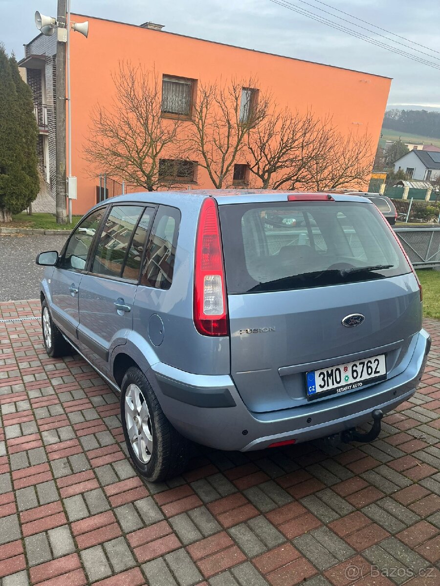Ford Fusion 1.4 i - 4