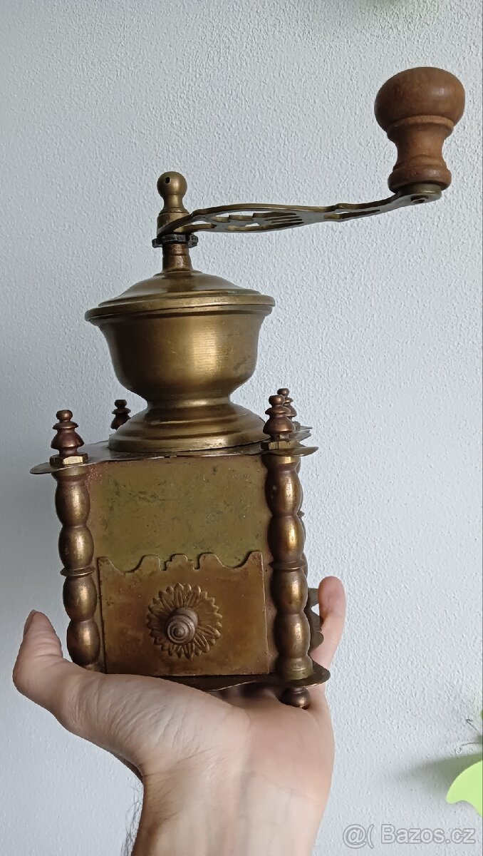 Mlýnek na kávu - 4