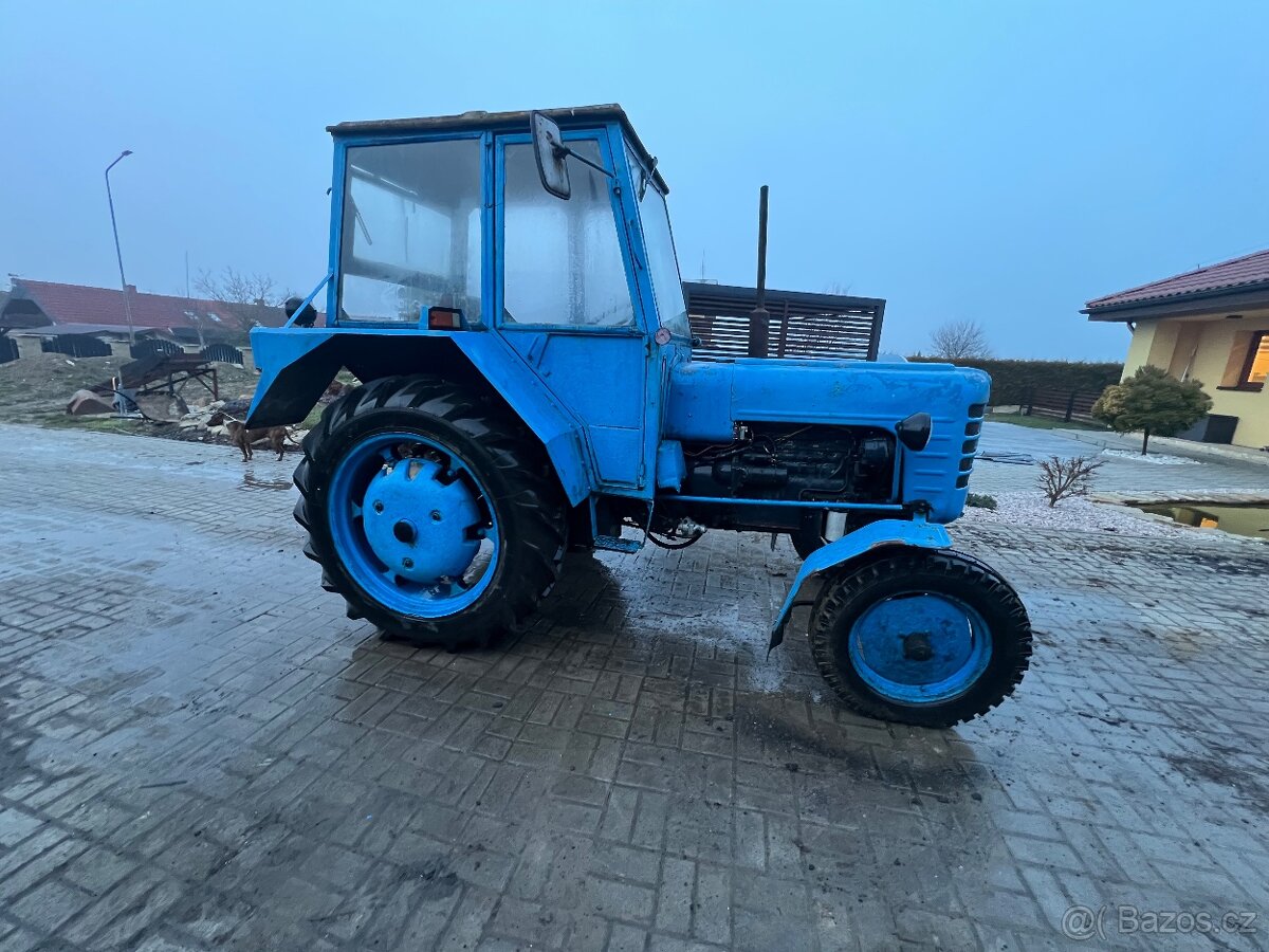 Traktor zetor 4011 - 4