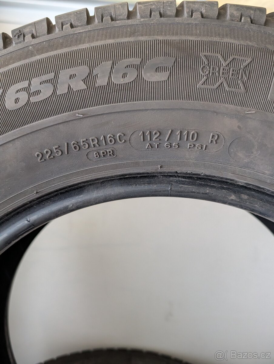 225 65 16c Michelin - 4
