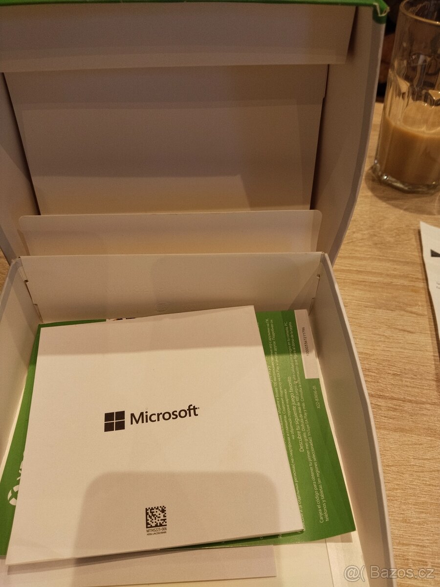 Prodám ovladač X Box - 4