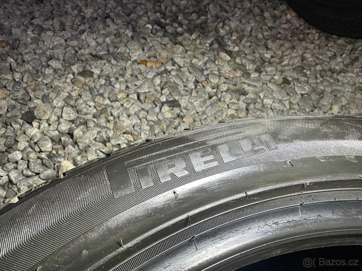 Pirelli Sottozero 3 245/45 R19 - 4