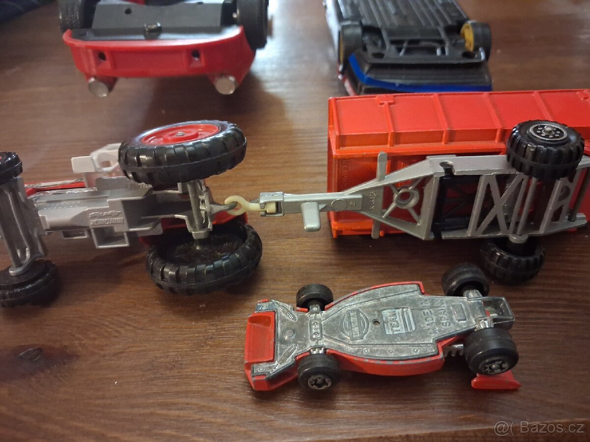 Retro autička,traktor a formule. - 4