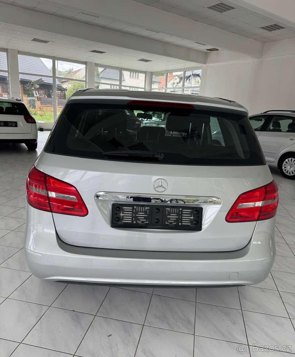Mercedes-Benz B180CDi//servis pouze v MERCEDES-BENZ - 4
