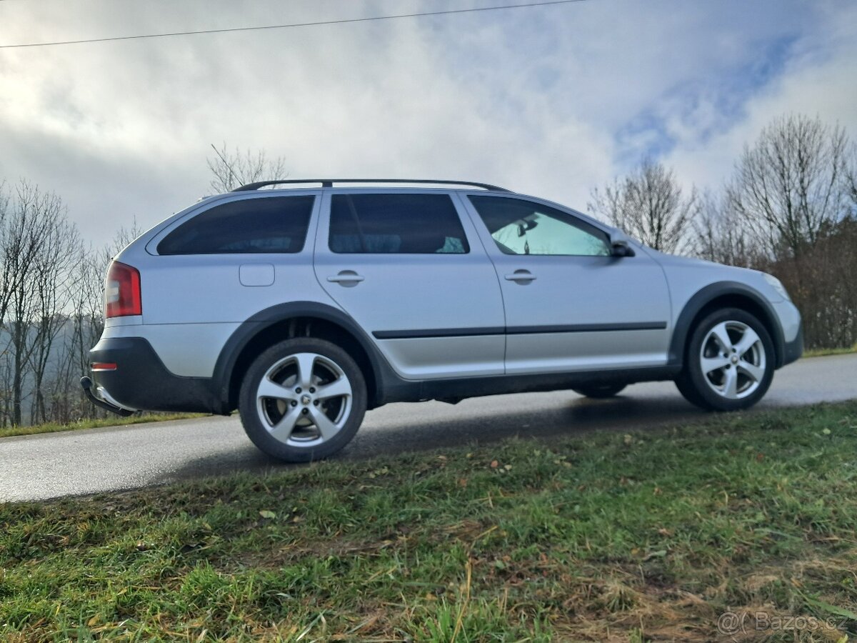 Škoda Octavia 4x4 Scout 2.0 Tdi 103kw Cr - 4