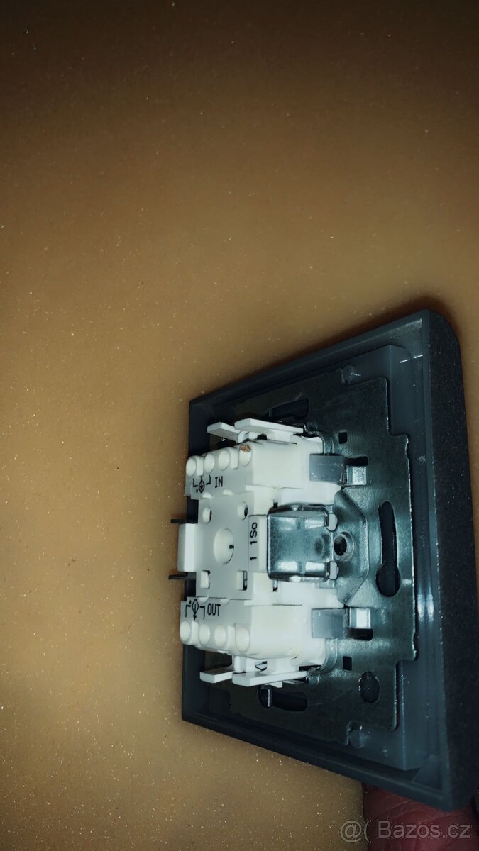 Vypínač/vypínače - 4