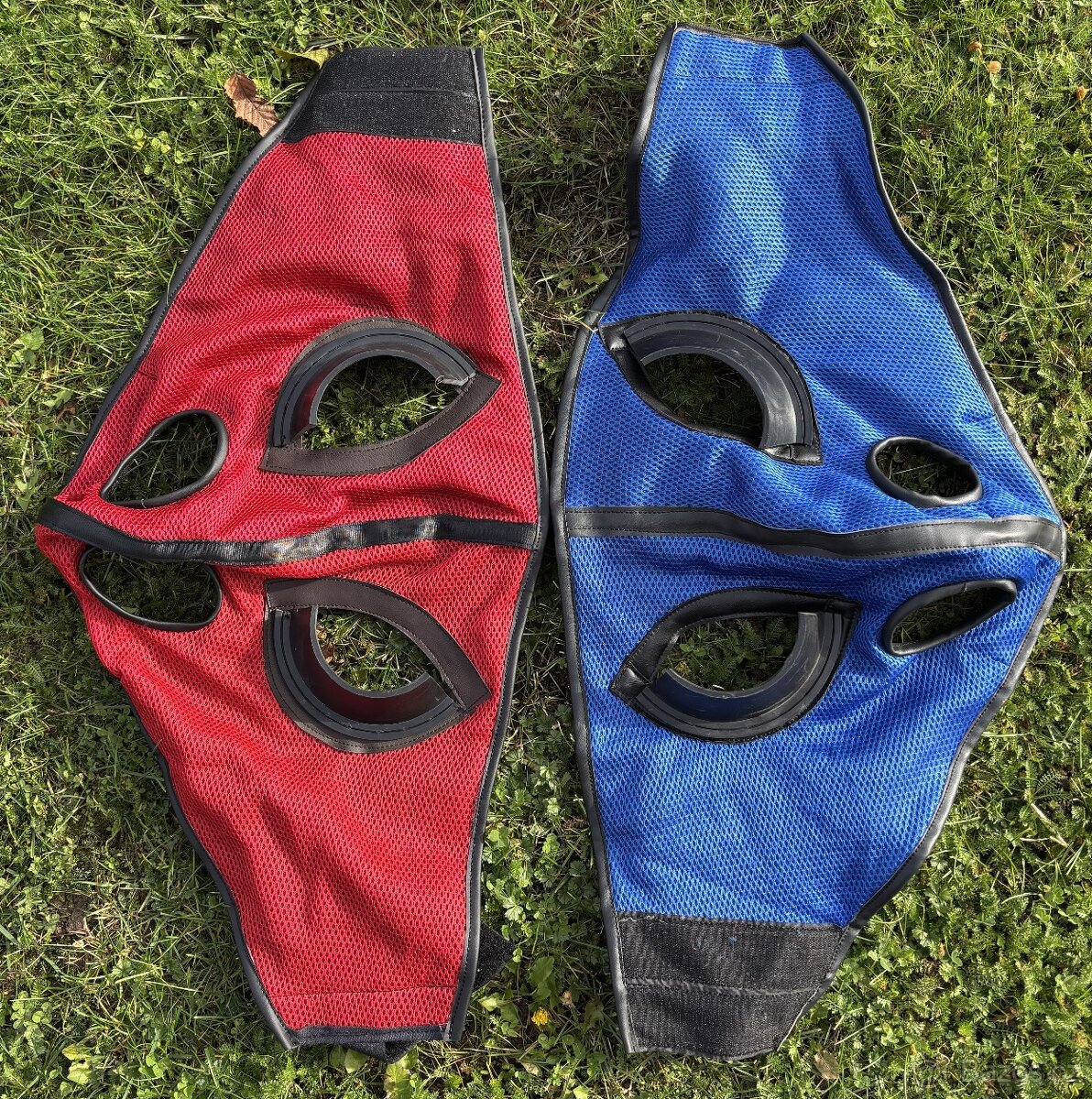 Maska Blinkers na hlavu s klapkami na oči - 4