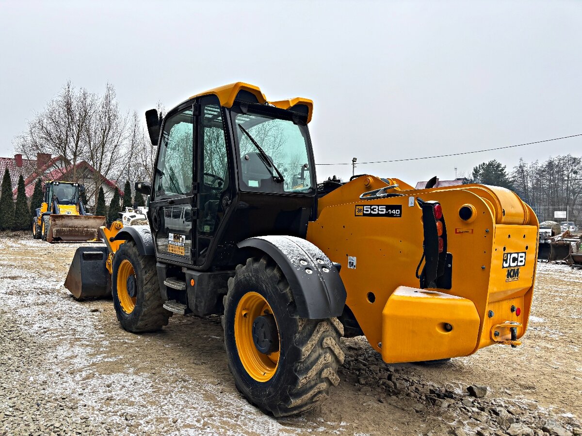 JCB 535-140 TELESKOPICKÝ NAKLADAČ - 4