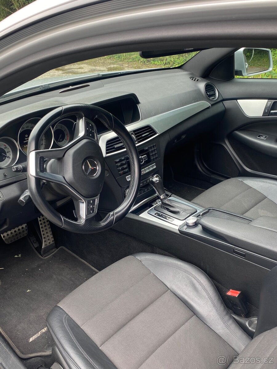 Mercedes benz w204 coupe c250 - 4