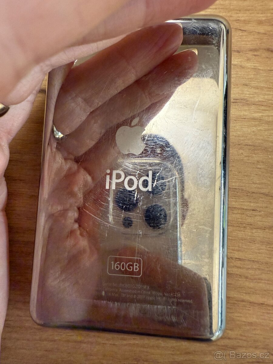 Apple iPod 160GB + přehrávač Logitech - 4