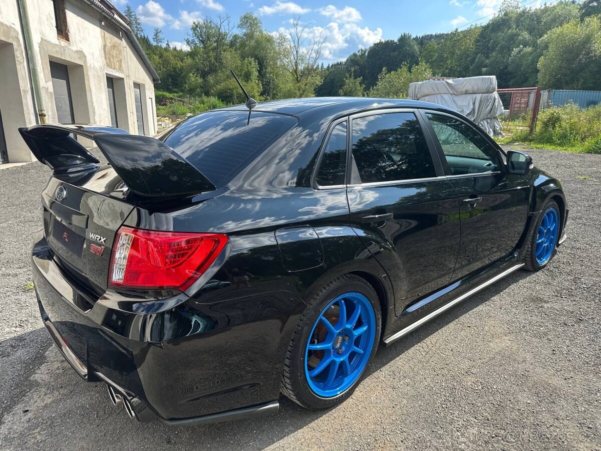 Subaru Impreza 2.5 WRX STI sedan - 4