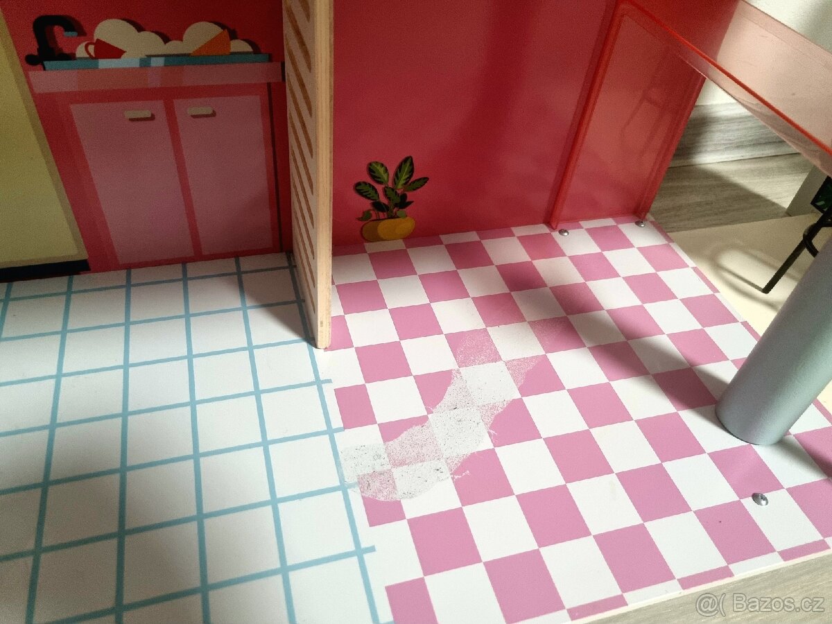 Dřevěný domeček pro Fashion panenky - 4