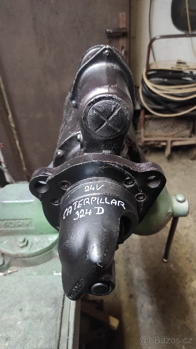 Startér pásové rypadlo CATTERPILLAR 324D - 4