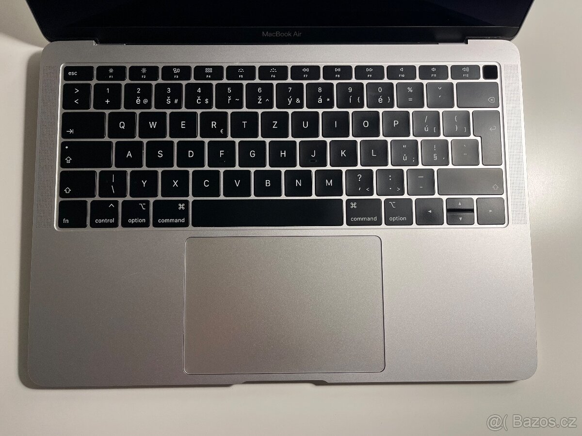 MacBook Air 13" Retina 2018 - i5, 8 GB RAM, 121 GB SSD - 4