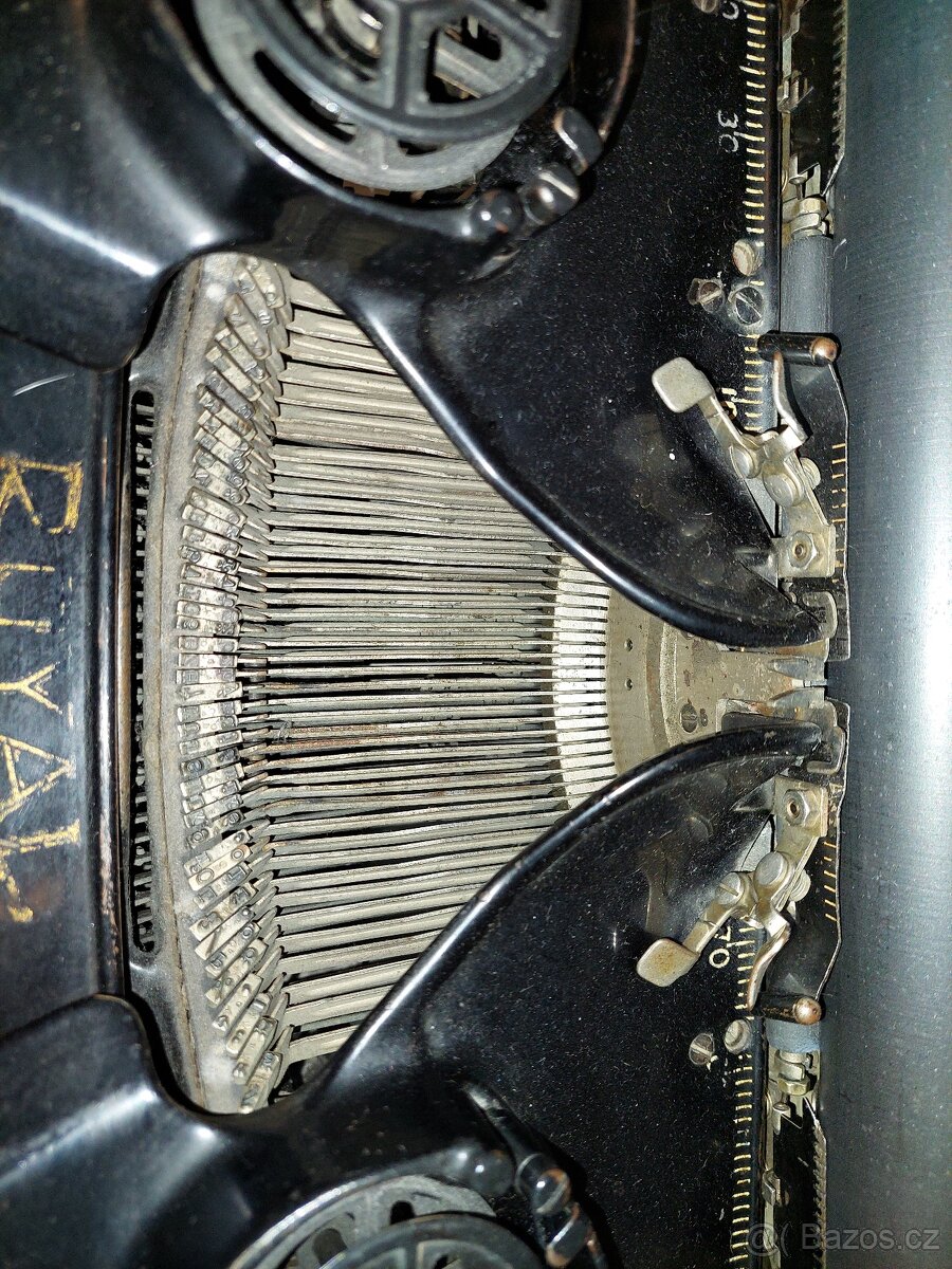 Psací stroj Royal - 4