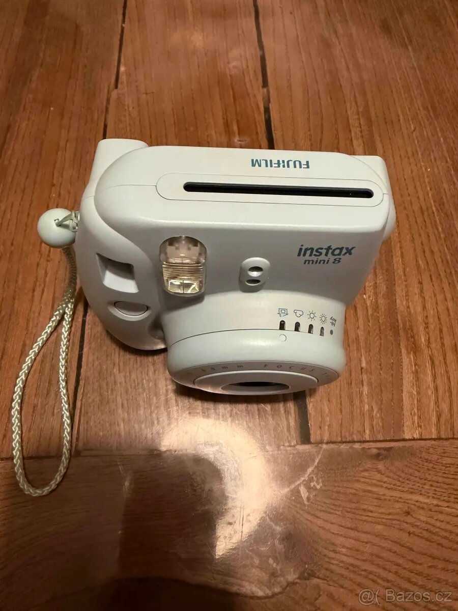 Instax mini 8 + doplňky, 5 fotek - 4