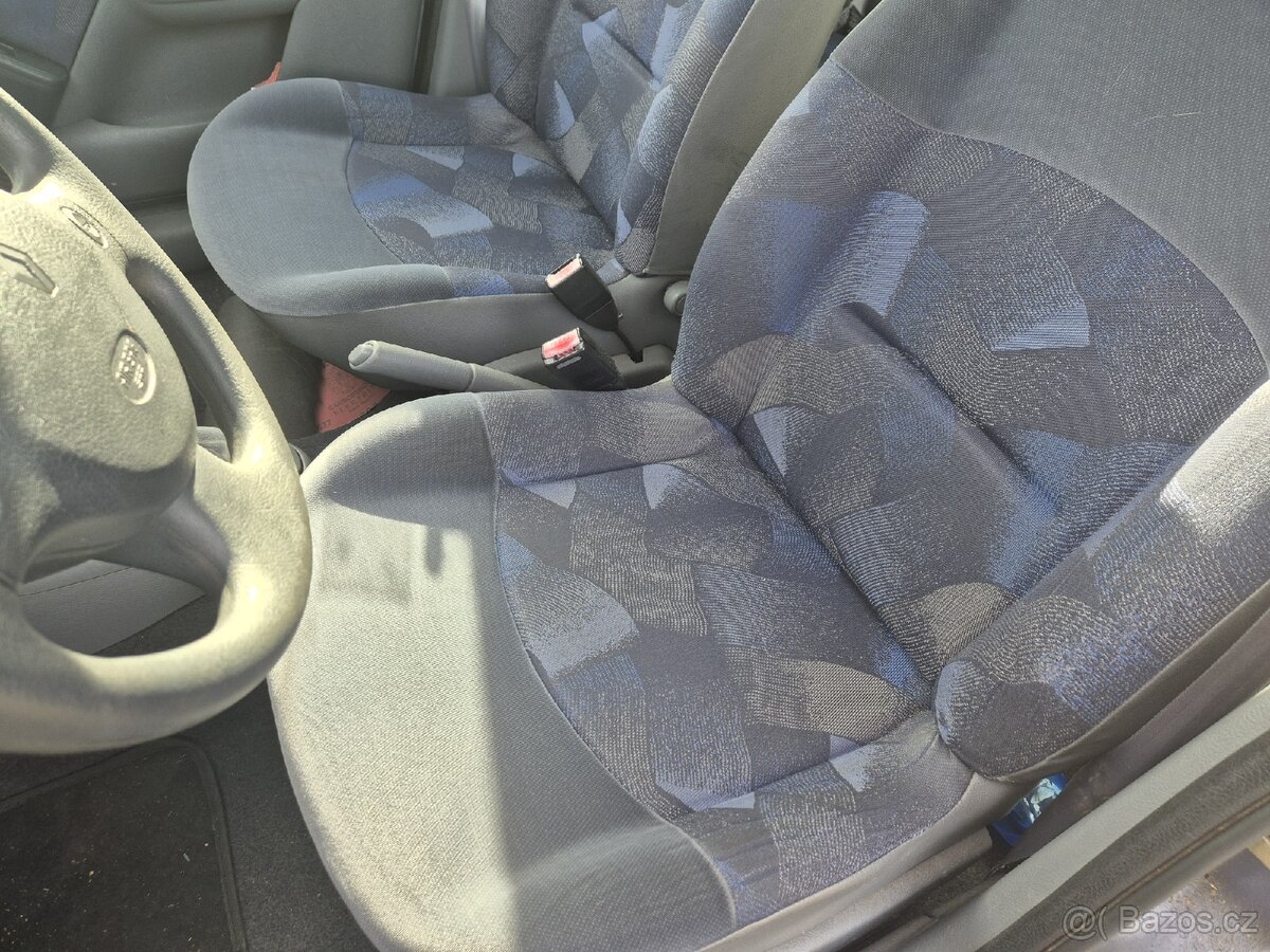 Renault Clio 1.2 r. v. 1999 - 4