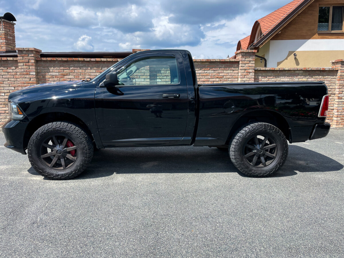 DODGE RAM 1500 5.7 HEMI EXPRESS REGULAR CAB 4X4 8stup. - 4