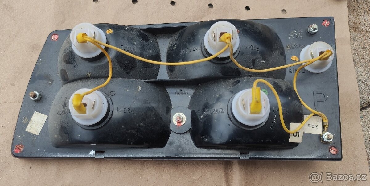 Škoda 120 M , Rapid 130, 136 - zadní světla - 4