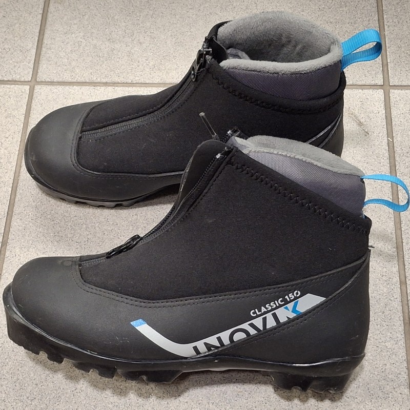 Dětský běžkařský set - běžky s vázáním, hůlky, boty - 4