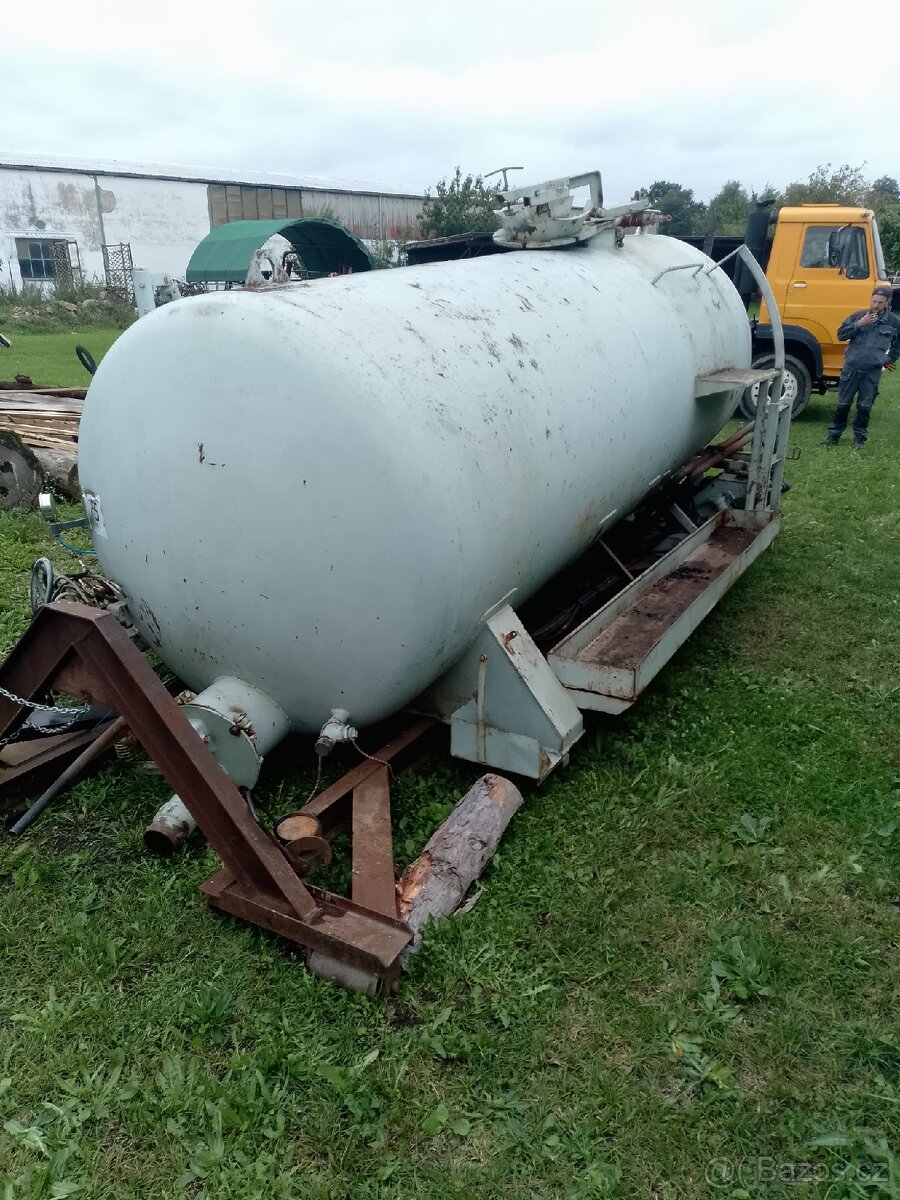 Fekál Malacky 8m3 - 4