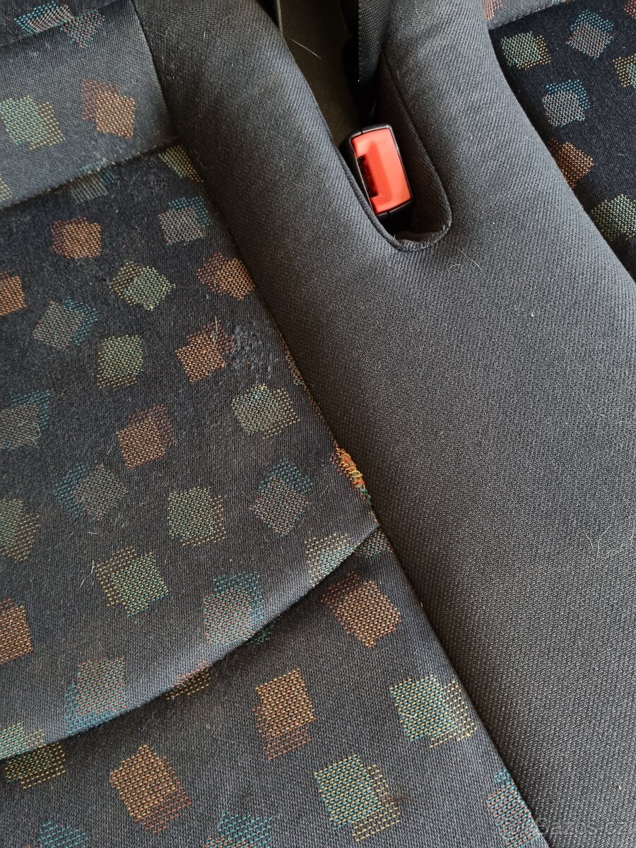 Prostřední řada sedaček Mercedes Vito W639 sklápěcí - 4