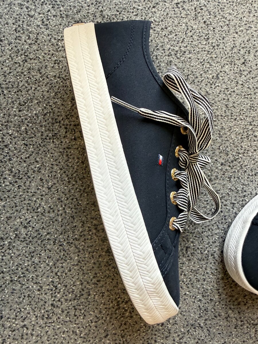 Dámské tenisky zn. Tommy Hilfiger vel 37 - 4