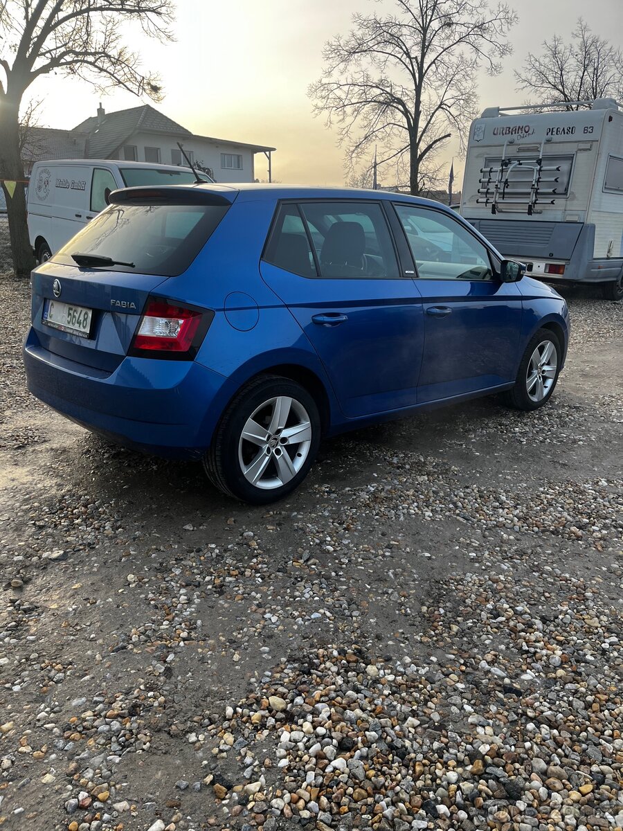Škoda Fabia 3.......118000 km .1.2 Tsi.benzín - 4