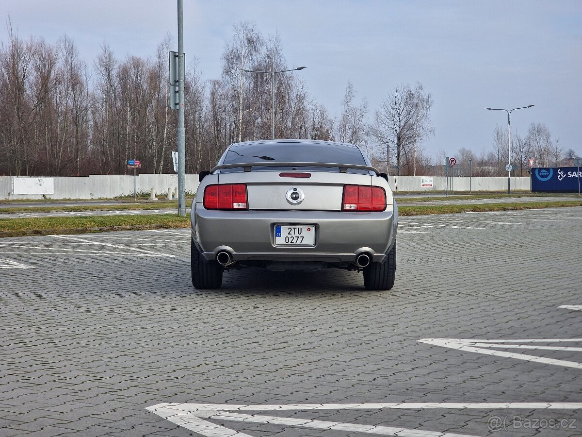 Mustang 4.6 V8 GT premium - 4