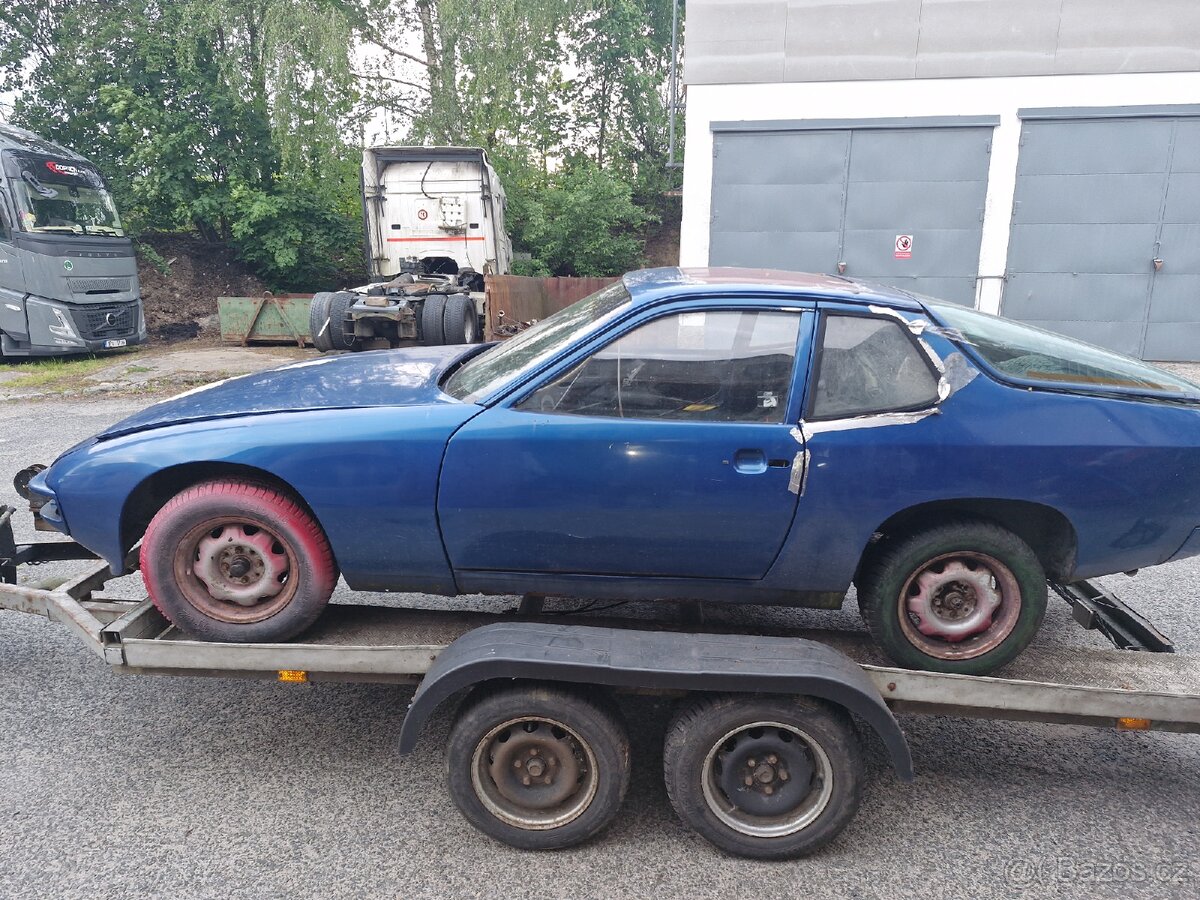 Porsche 924 - 4