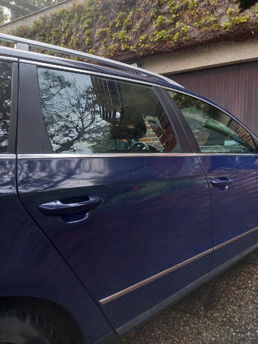 Vw Passat B6 - dveře (kód barvy LA5E) - 4