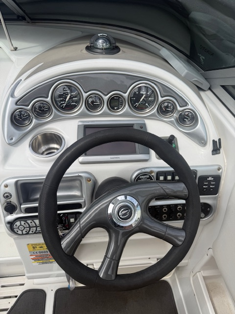 Loď CROWNLINE 275 CCR - 4