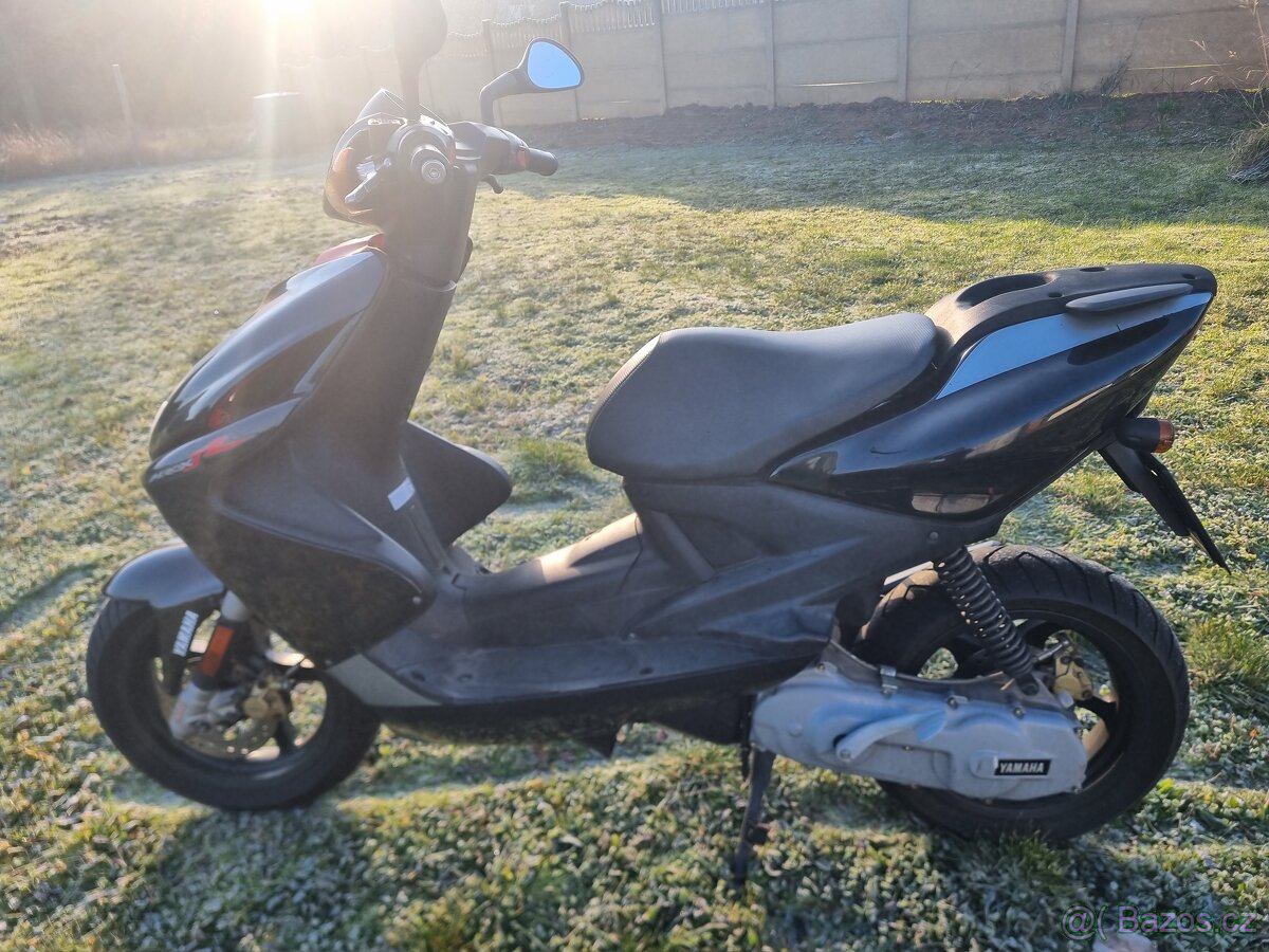 Skútr YAMAHA AEROX R YQ 50 - 4