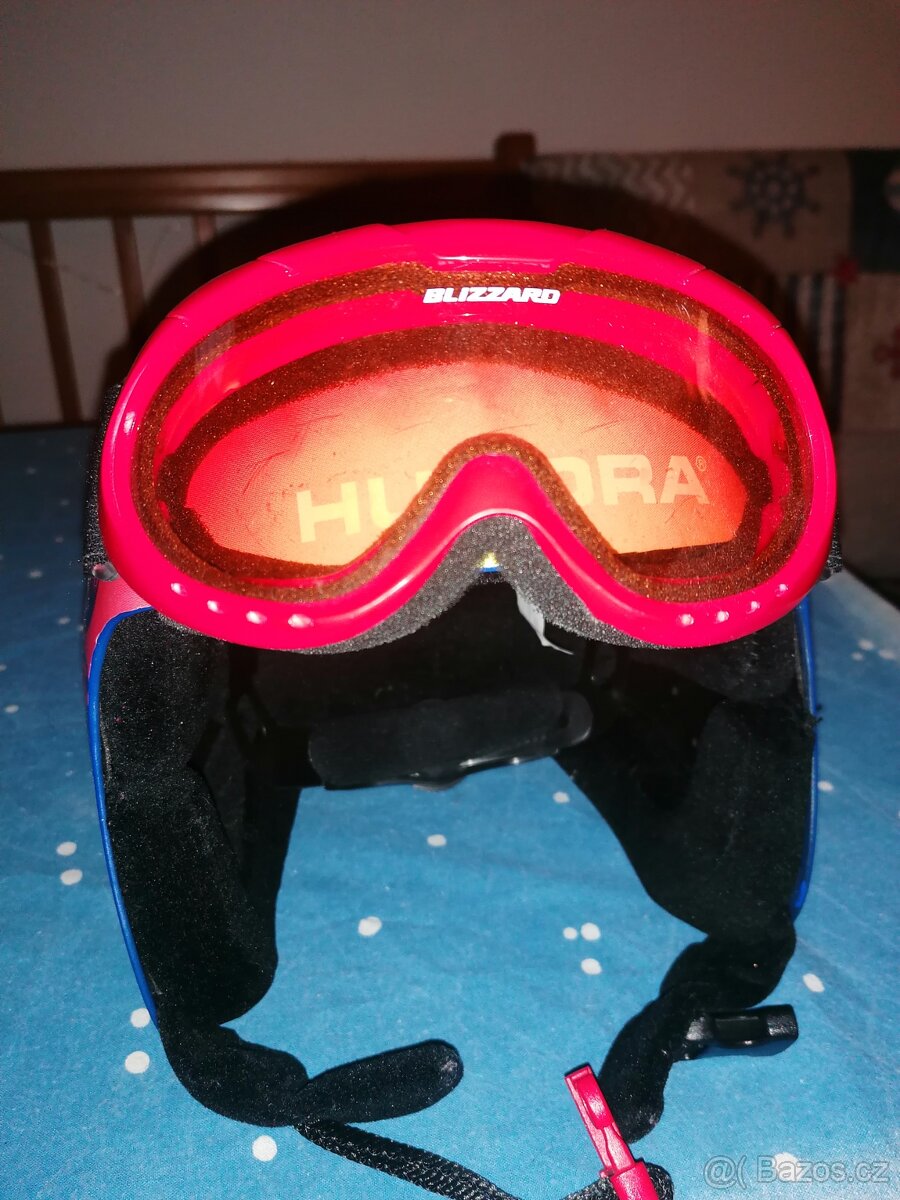 Lyžařská helma a brýle - 4