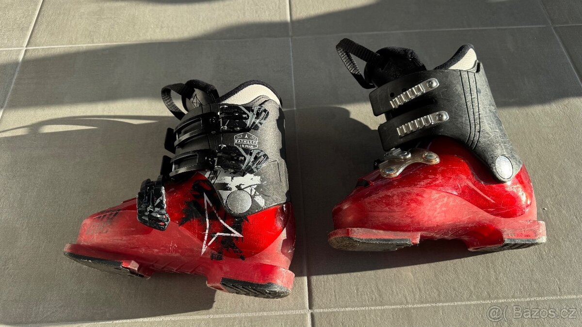 PRODÁM DĚTSKÉ LYŽÁKY ATOMIC 21/21,5 257mm - 4