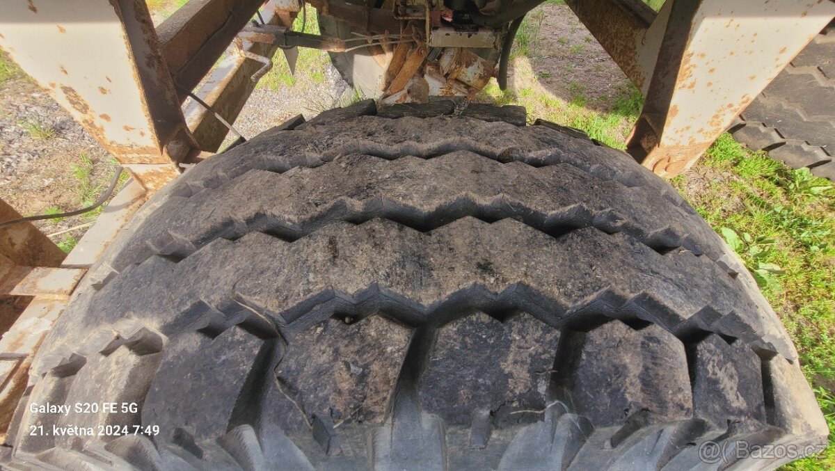 Traktorový přívěs 8t - 4