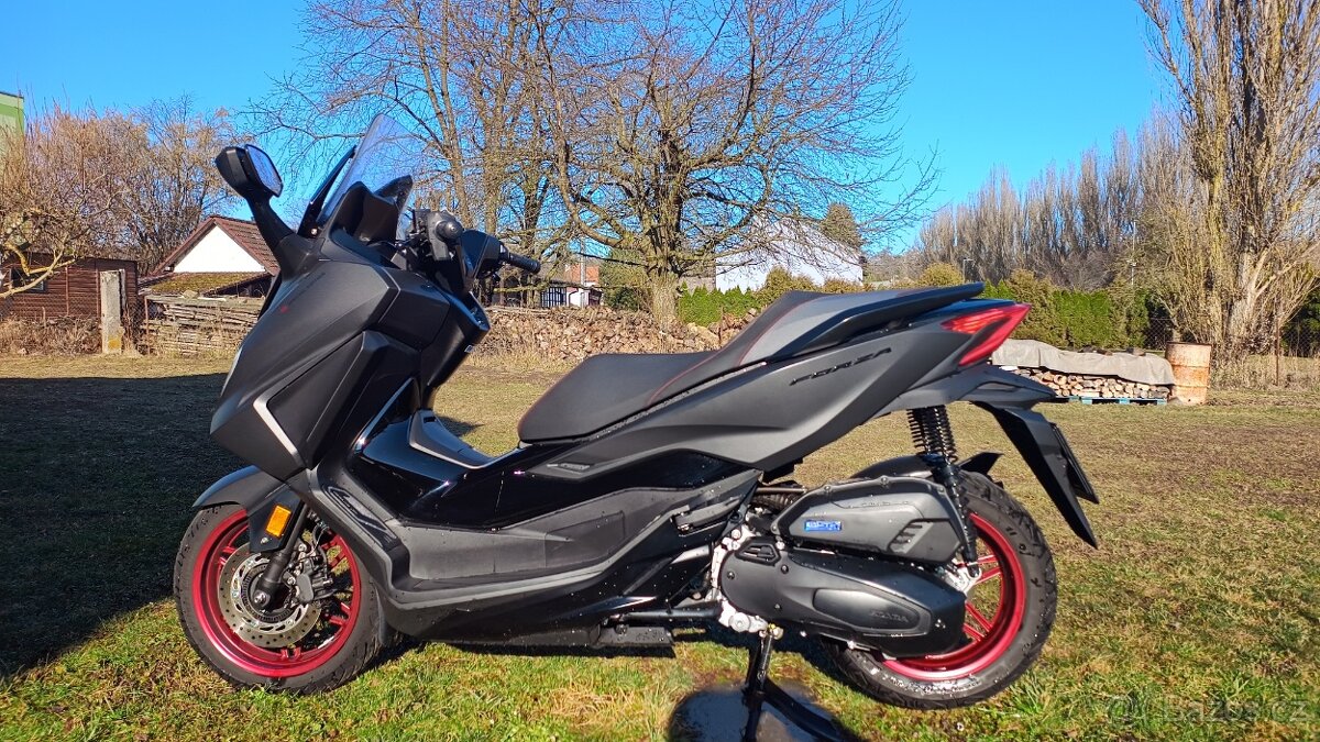Honda Forza 125 - 4