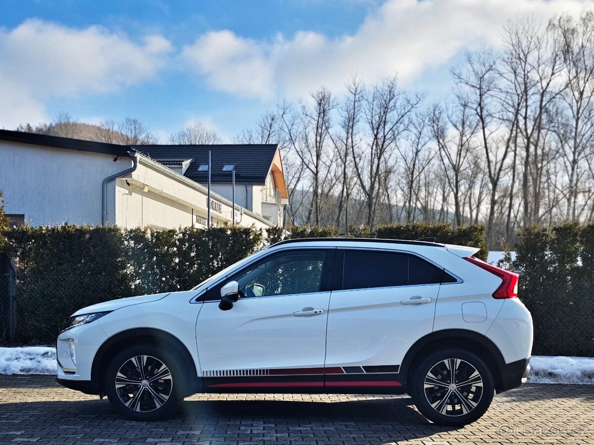 Mitsubishi Eclipse Cross 1.5 T-MIVEC Intense/Aut/Led/Pano/ - 4