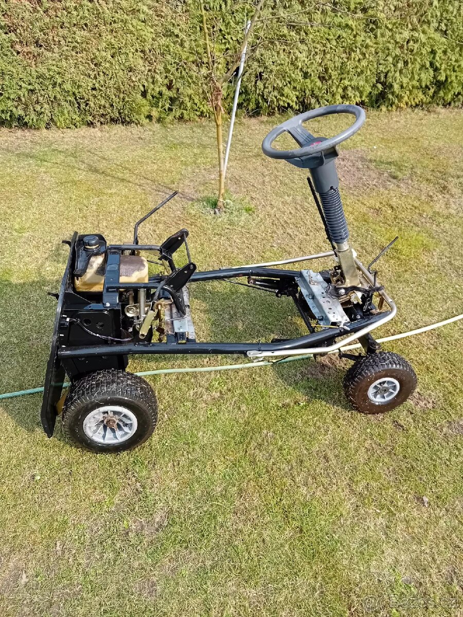 Traktůrek na náhradní díly - 4