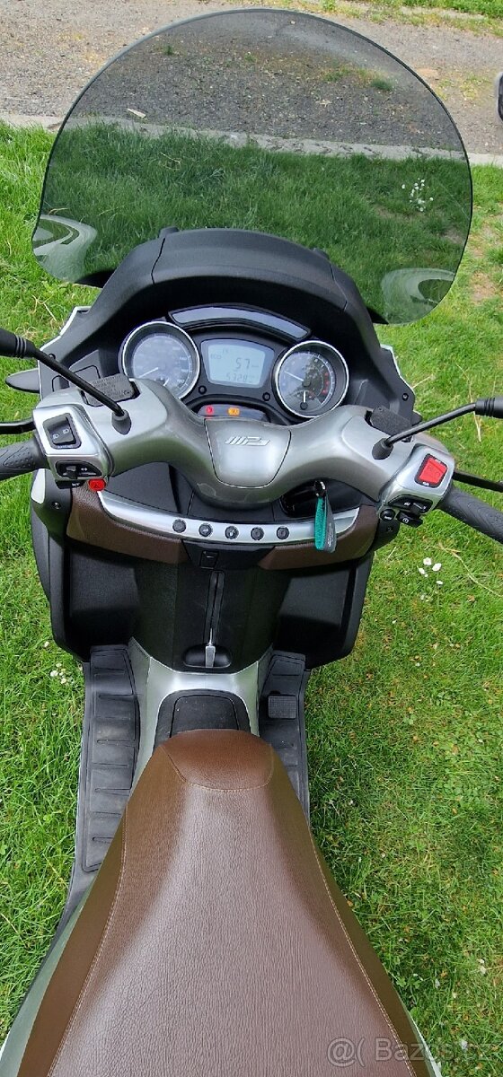 Piaggio MP3 LT ABS (M86) - 4