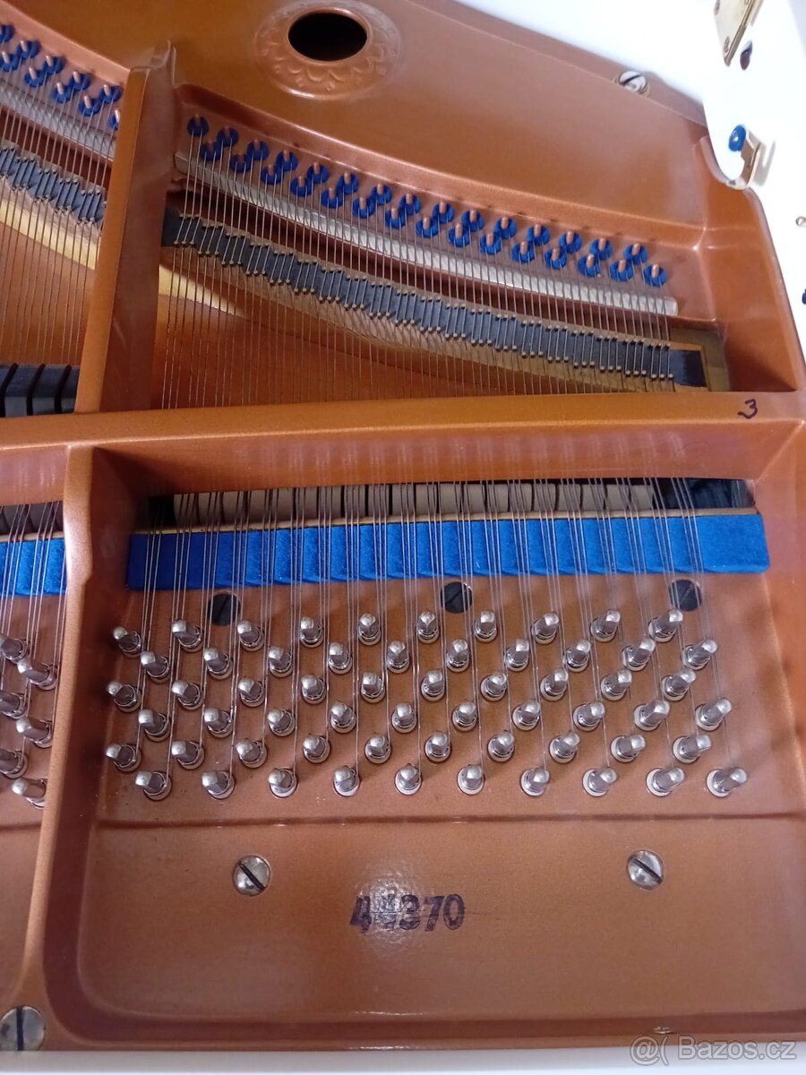 Klavír PETROF model V (160cm) - 4