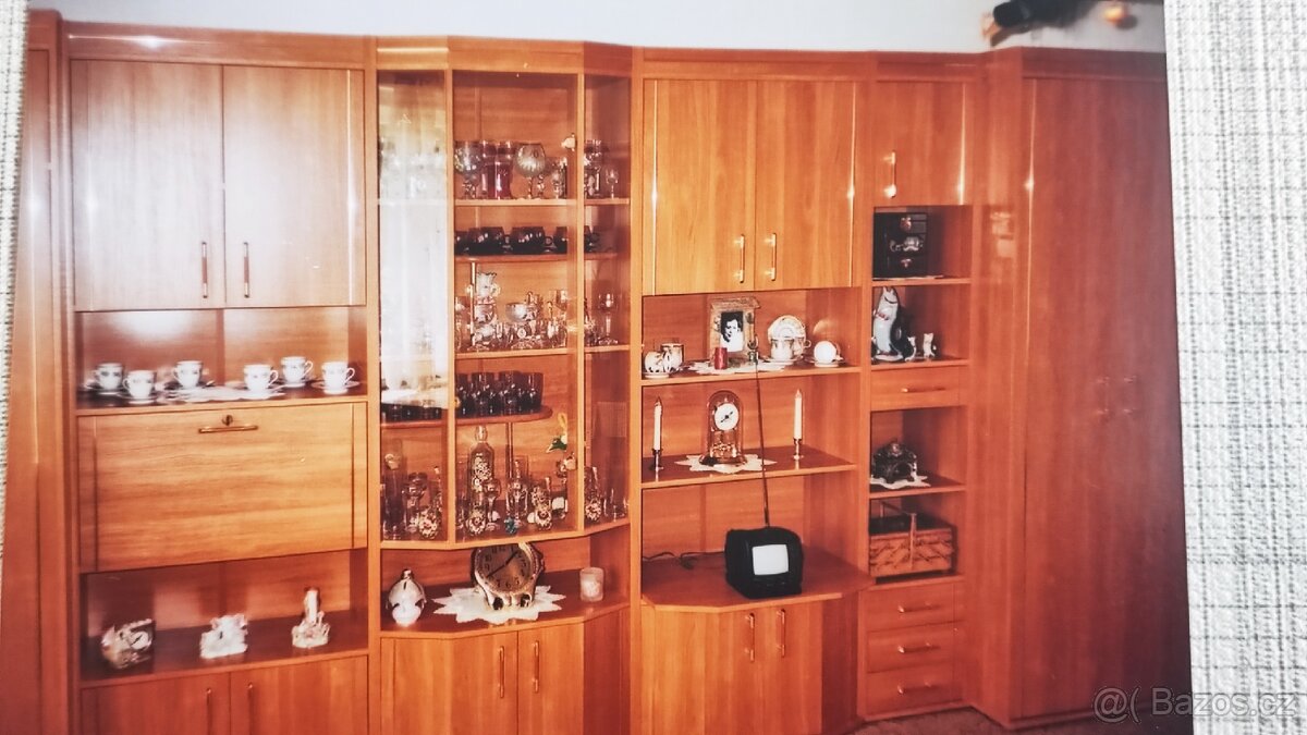 Prodám sektorovou obývací stěnu. - 4