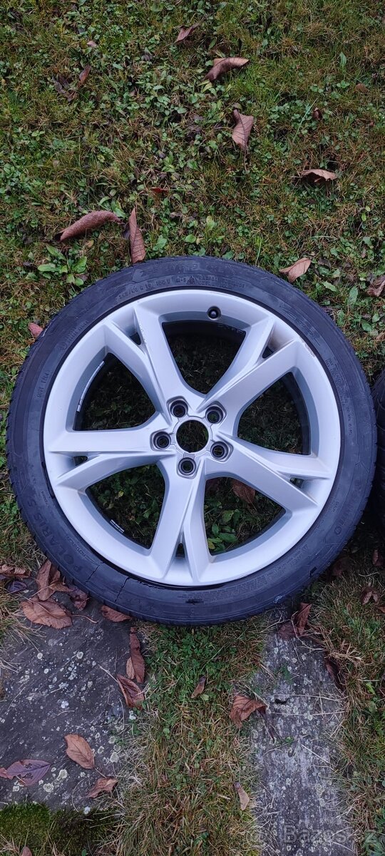 Alu kola Audi - 8,5Jx19 H2 ET 32 - 4