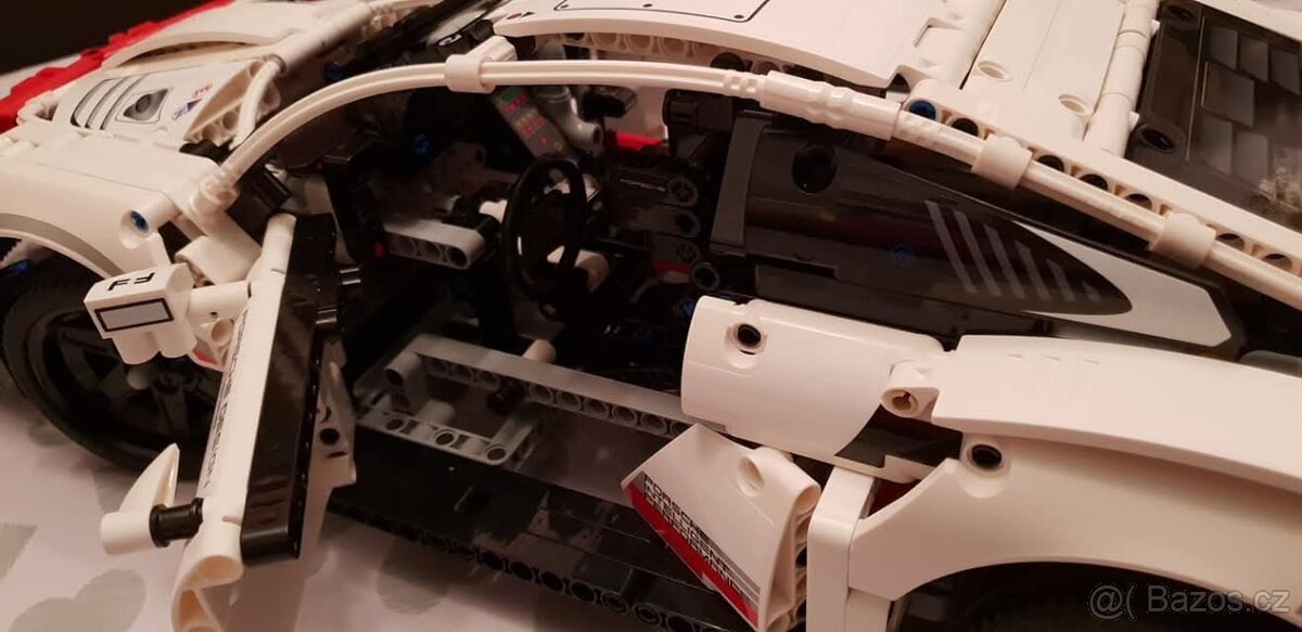 Stavebnice Porsche 911 RSR – plně kompatibilní s LEGO 42096 - 4
